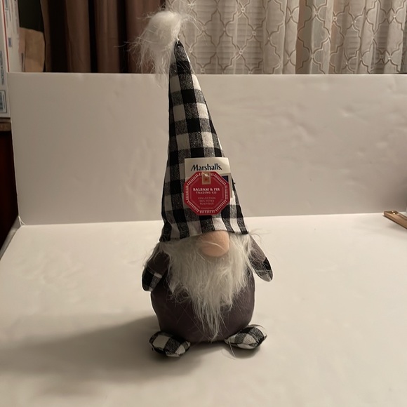 NWT balsam & fir trading  black, white and gray Buffalo check jingle bell Gnome - Picture 2 of 13